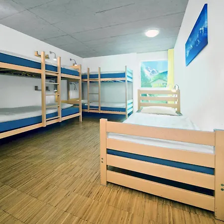 Хостел Backpackers Sonnenhof - Интерлакен