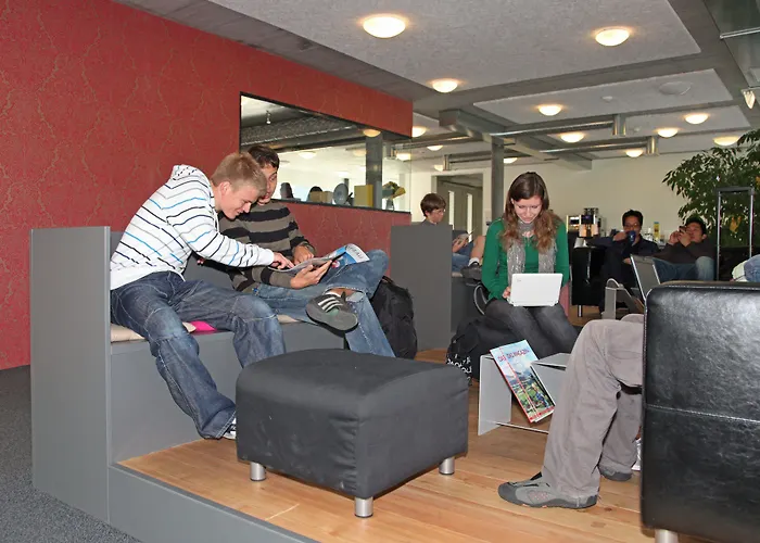 Hostel Backpackers Sonnenhof - *