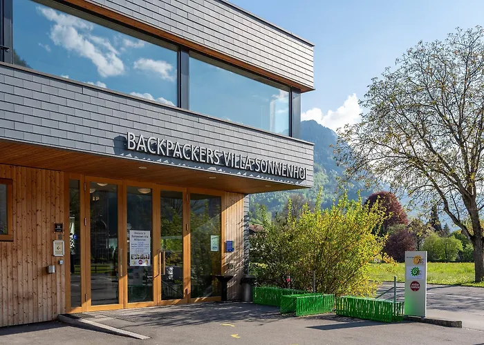 Albergue Backpackers Sonnenhof - *