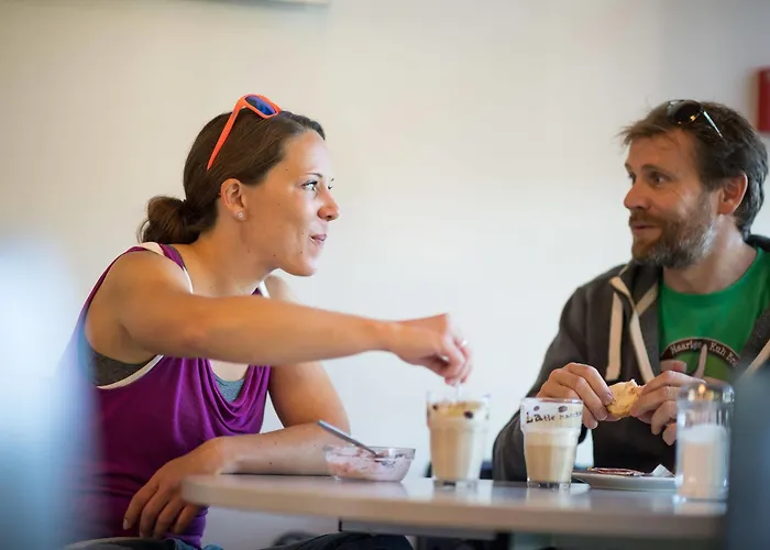 Albergue Backpackers Sonnenhof - *