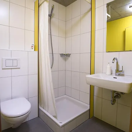 Vandrarhem Backpackers Sonnenhof - *